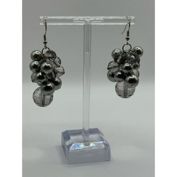 Gray Cluster Beaded Dangle Earrings With Hook Closure Lightweight Jewelry - Picture 1 of 7